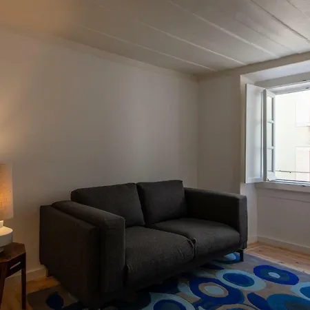 Principe Real In Quiet Street Lisboa