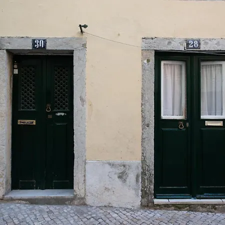 Principe Real In Quiet Street Lisboa