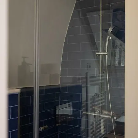 Principe Real In Quiet Street Lissabon