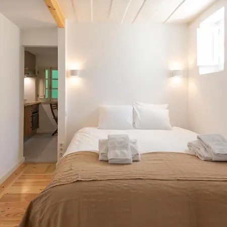 Appartement Principe Real In Quiet Street *