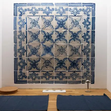 Principe Real In Quiet Street * Lisboa